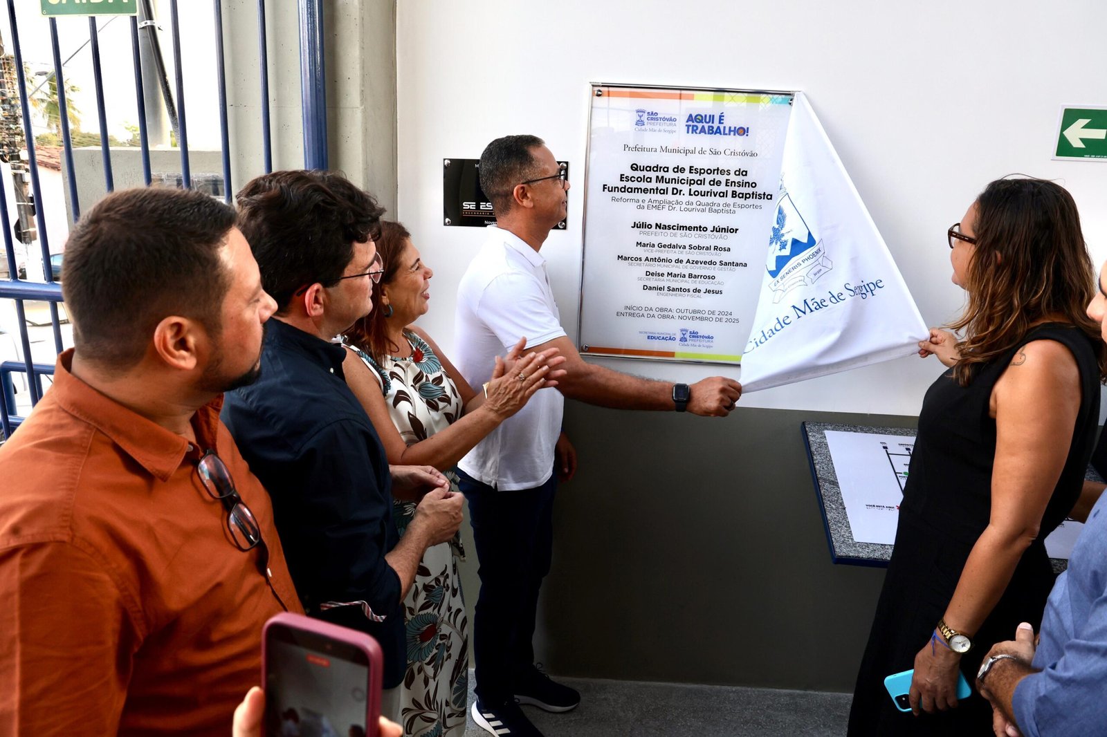 Thiago Corrêa reforça parceria entre poderes na entrega da quadra modernizada da Escola Lourival Batista
