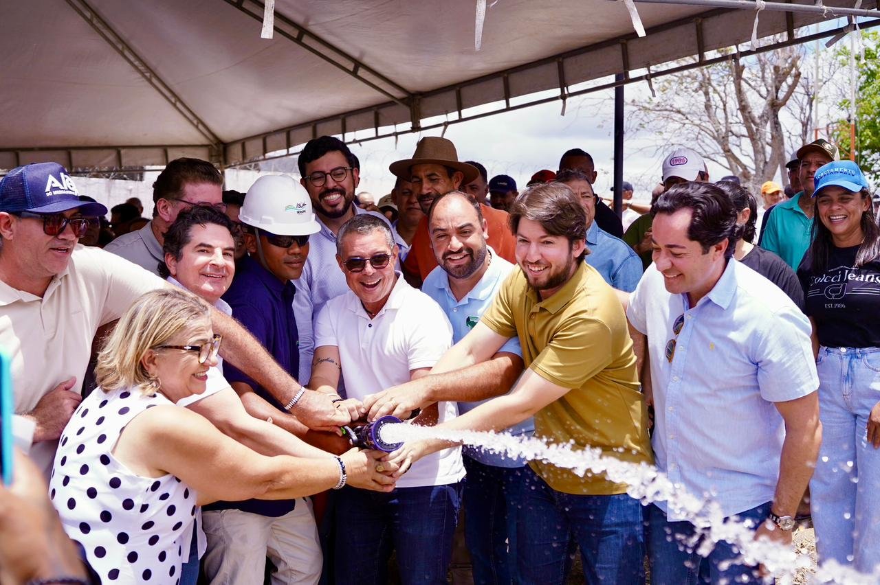 Água chega ao Sertão com apoio de Gustinho Ribeiro
