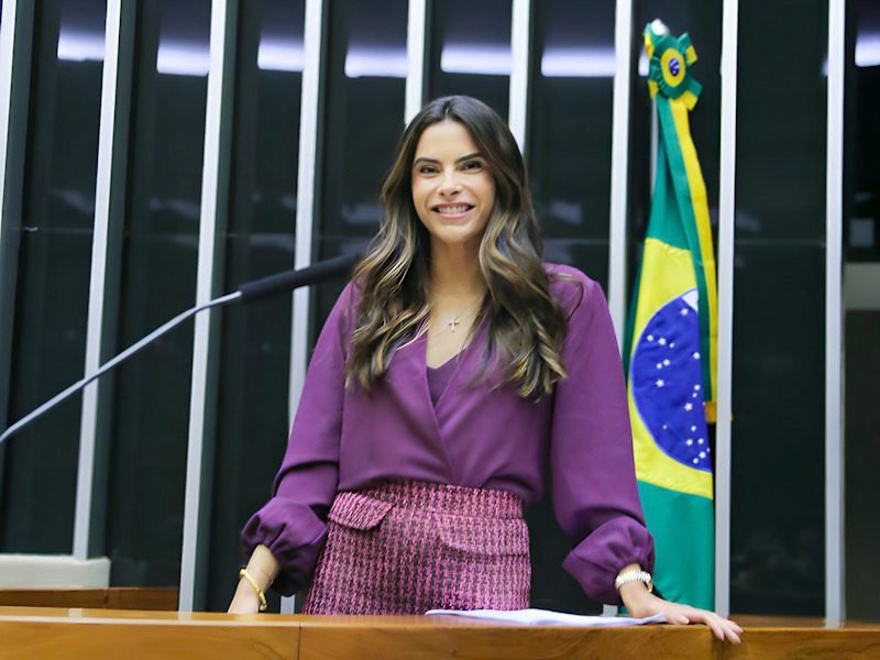 Yandra Moura vice-líder bloco Câmara
