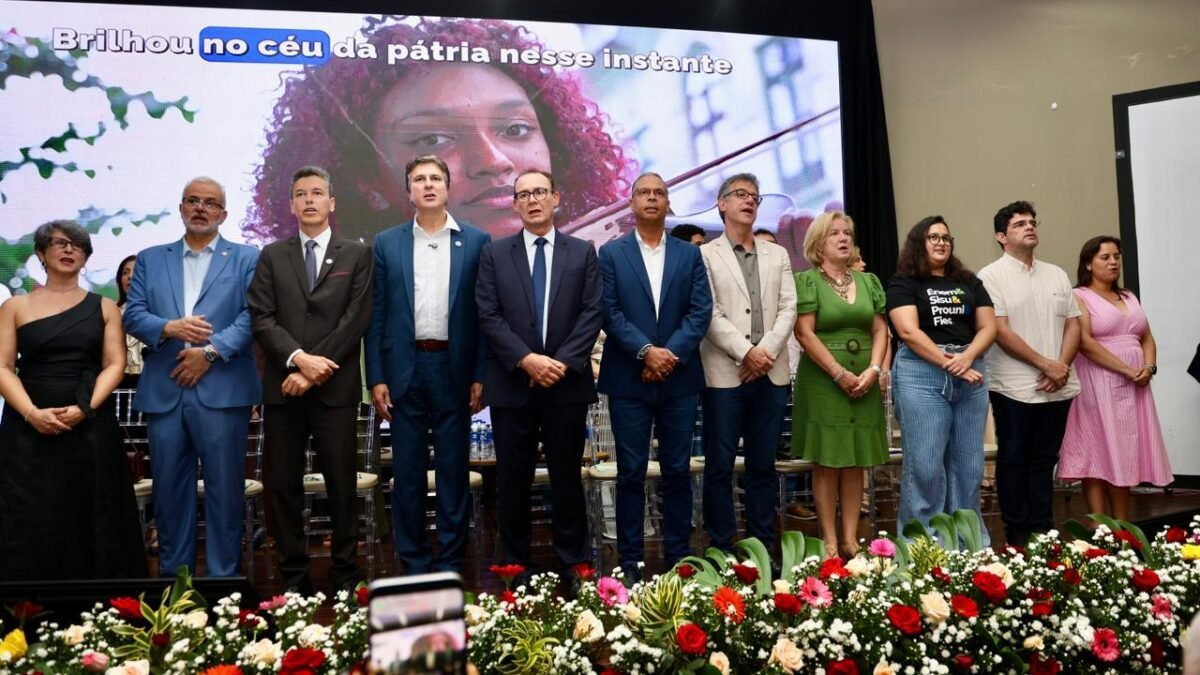 Thiago Correa prestigia posse do reitor da UFS ao lado do ministro Camilo Santana e reforça papel estratégico da universidade