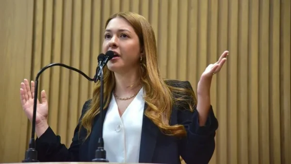 Moana Valadares cresce em pesquisa para deputada federal e ganha visibilidade na disputa em Sergipe