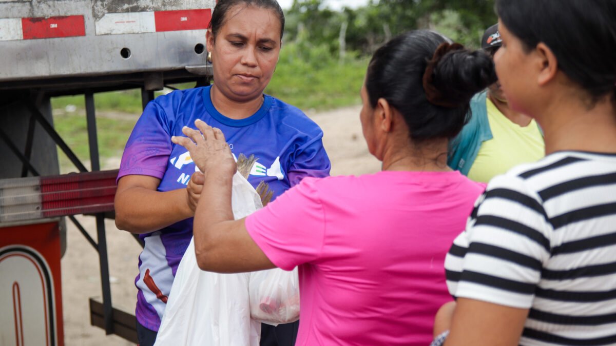 Eraldo do Frigorífico reforça solidariedade em Itabaianinha com entrega de peixes na Semana Santa