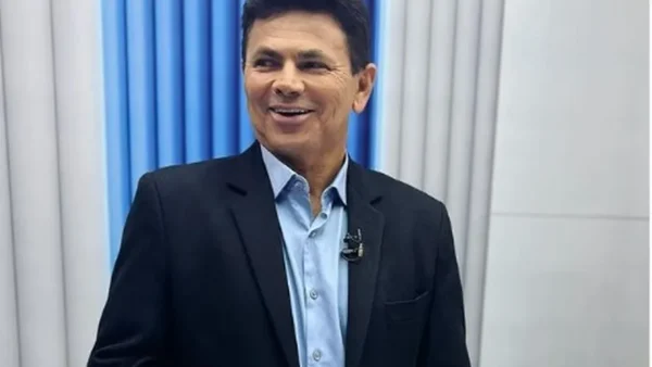 Valmir de Francisquinho renuncia Prefeitura e se lança pré-candidato ao Governo de Sergipe com força política inédita