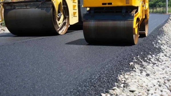Asfalto no entorno do Forródromo em Areia Branca marca avanço na estrutura viária e reorganiza circulação urbana