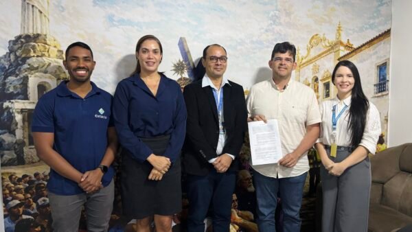 Incentivo à qualificação: Câmara de São Cristóvão firma convênio com a Estácio Sergipe