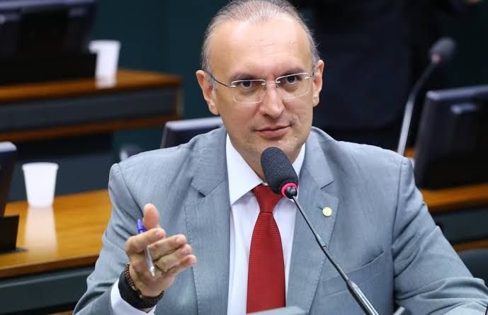 Fábio Henrique propõe uso de emendas para criar hospital voltado à saúde mental em Sergipe